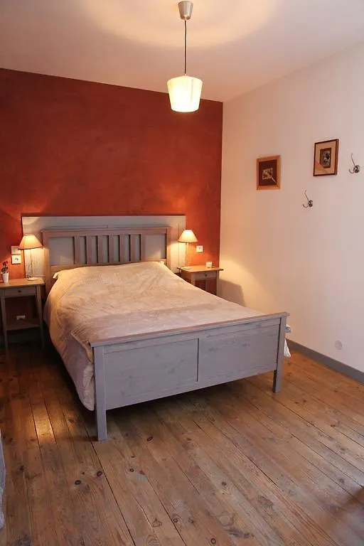 La Grange Des Griottiers Bed & Breakfast Saint-Priest  France