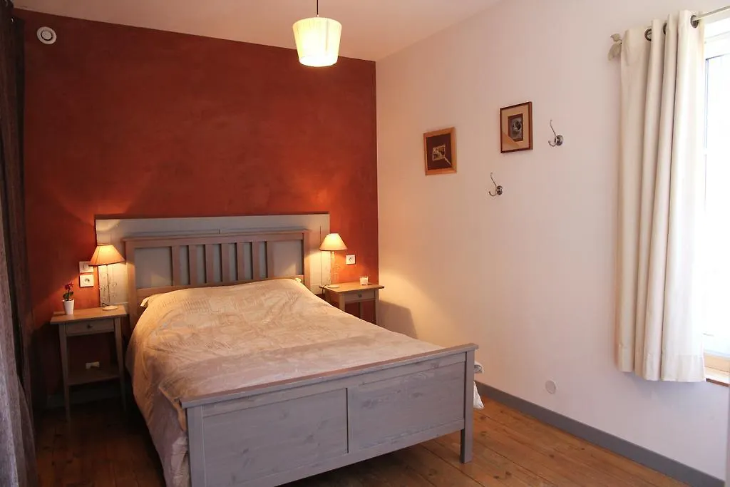 La Grange Des Griottiers Bed & Breakfast Saint-Priest  France
