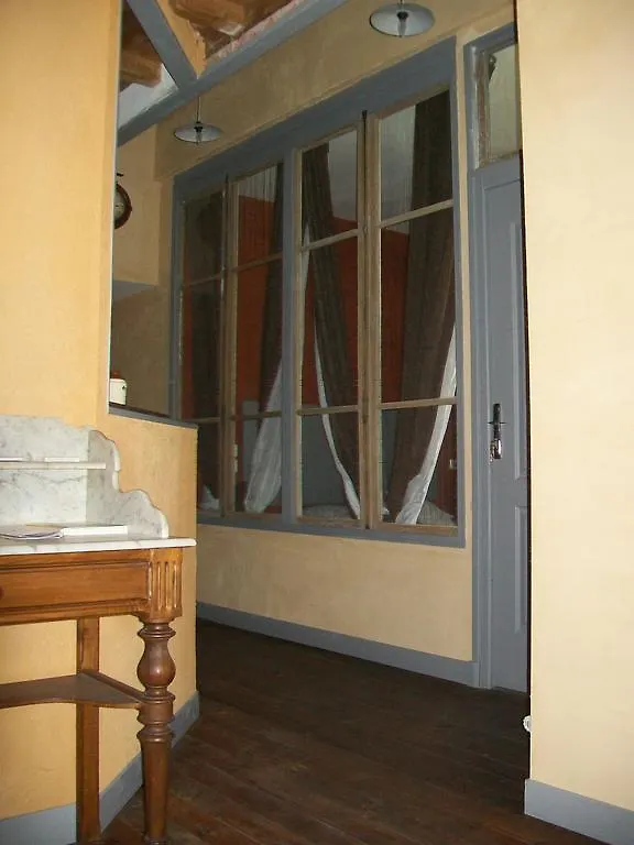 ***  La Grange Des Griottiers Bed & Breakfast Saint-Priest  France