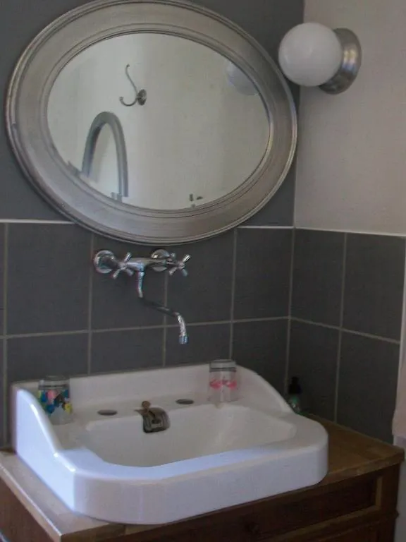 ***  La Grange Des Griottiers Bed & Breakfast Saint-Priest  France